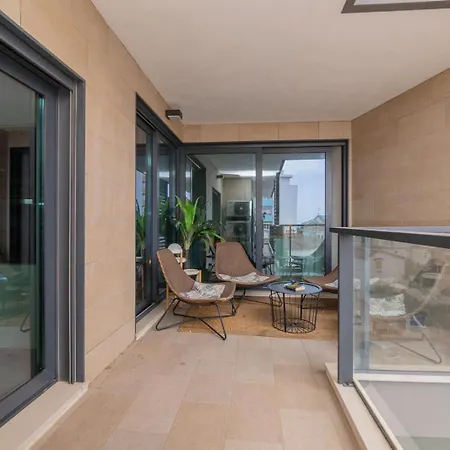 Sofiamarholidays Prime E Senna Apartment *